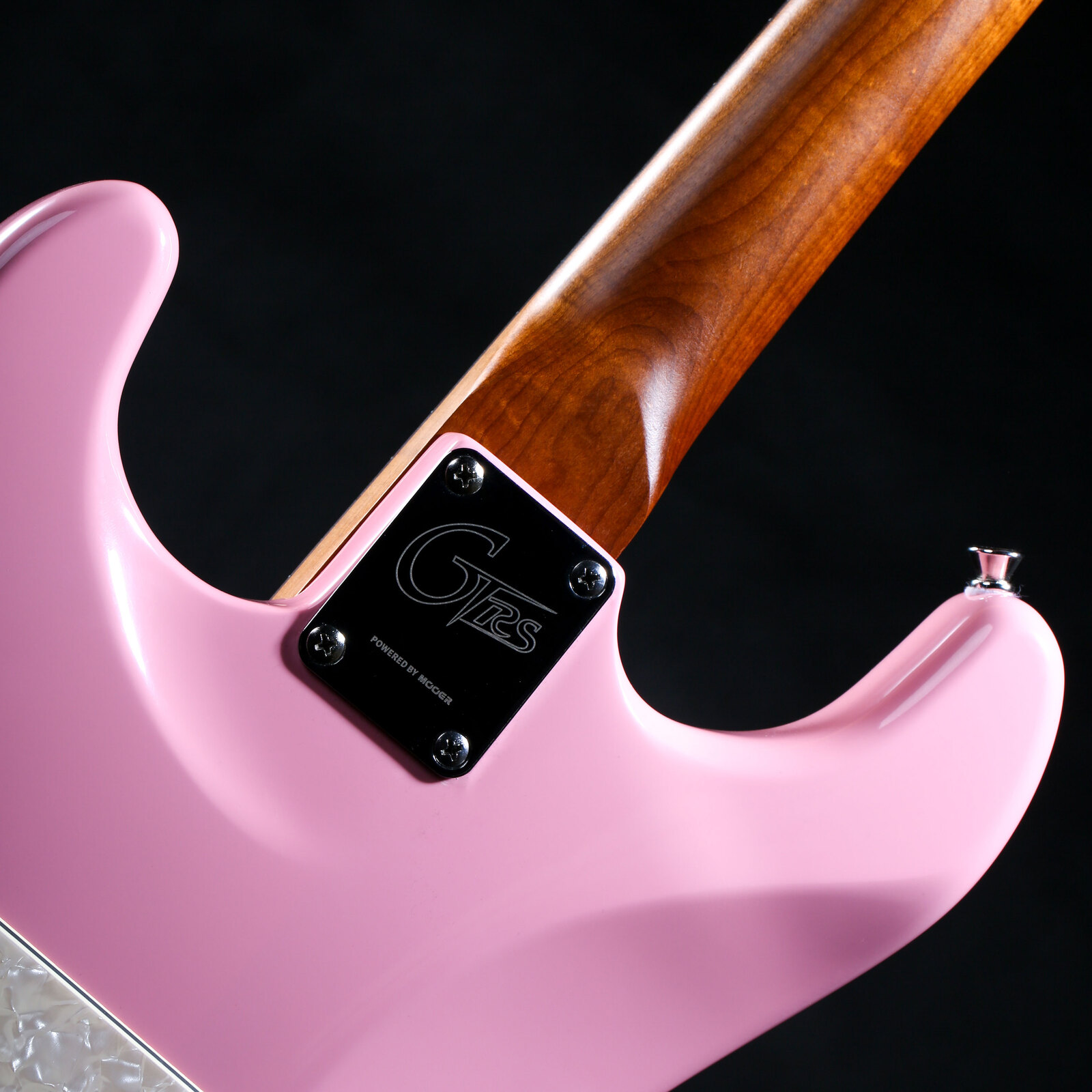 Mooer GTRS 801 Intelligent Guitar Shell Pink